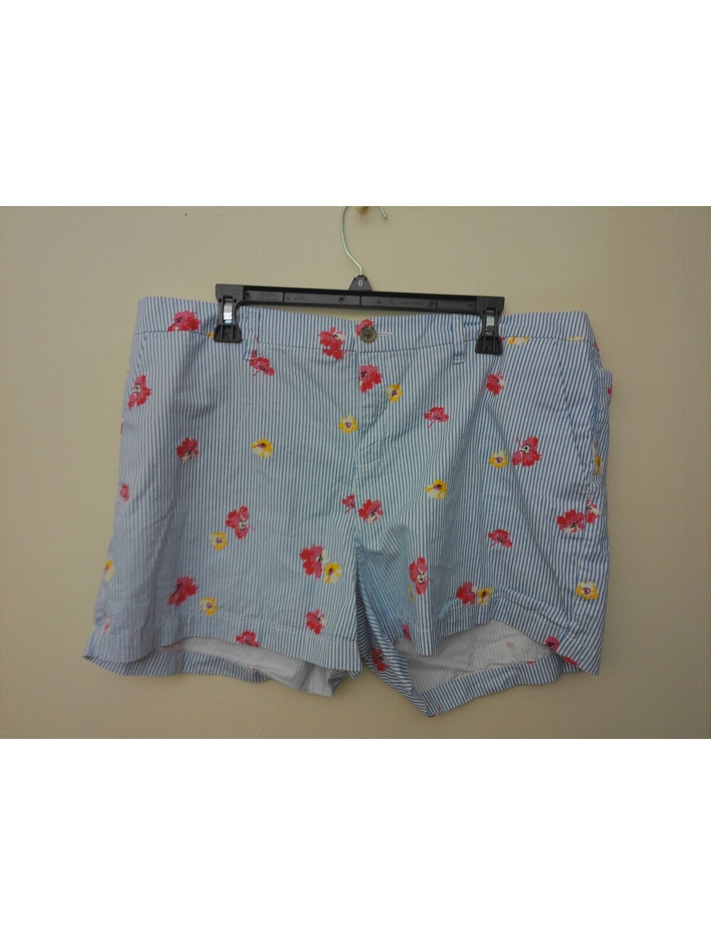 Old Navy Womens Everyday Shorts Size 16 Blue White Striped Floral Seersucker